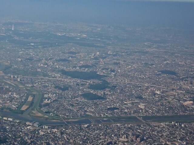 【大阪】古市古墳群＜羽田から伊丹へ向かう飛行機の中から＞（2018年7月撮影）