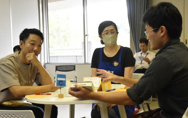 愛読書を紹介するイベント参加者