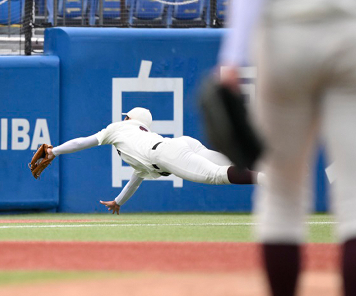 9回表の超スーパーキャッチは、常日頃からの「準備」の賜物だ[写真=矢野寿明]