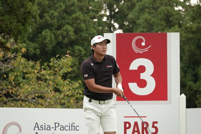 イーグルもダッシュ　中野鱗太朗が首位と1打差の2位発進を決めた