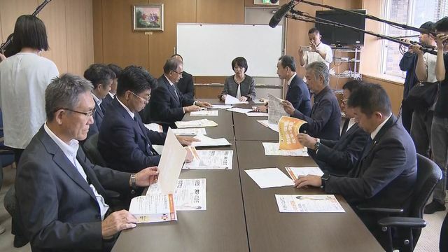 稲村氏と「自民」一部県議との面会（28日）