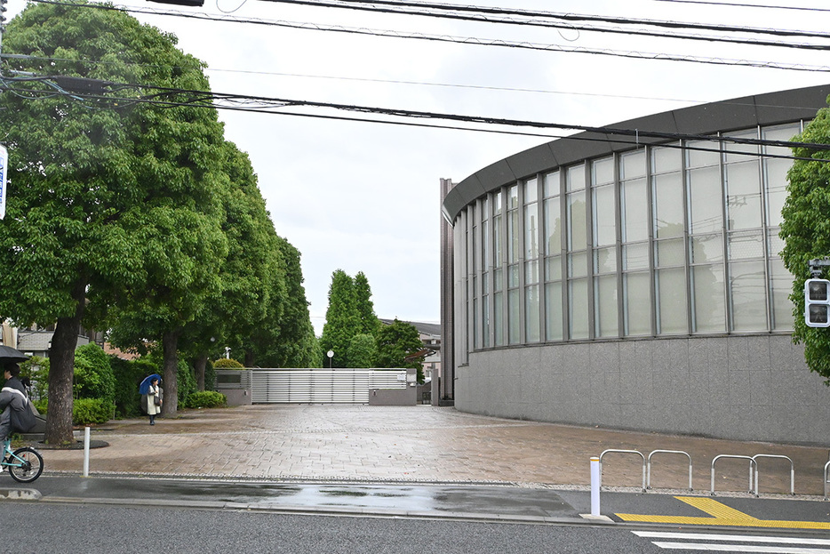 早稲田実業初等部（東京・国分寺）