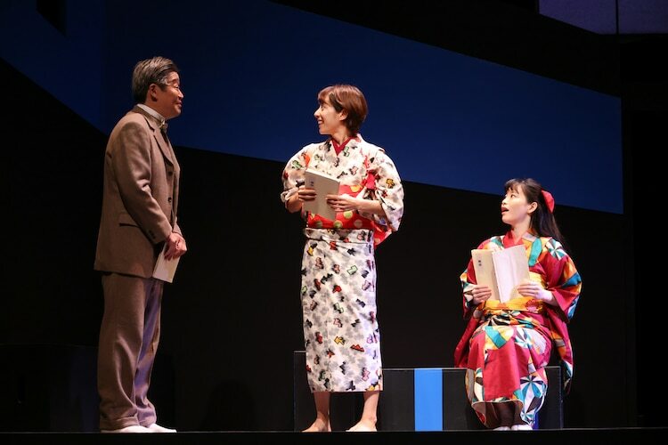 文学座公演「摂」より。（撮影：宮川舞子）