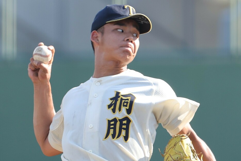 森井の挑戦を見守る球団が多いようだ(C)産経新聞社