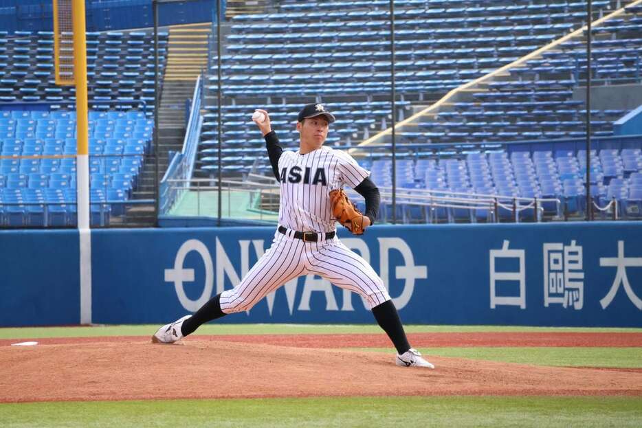 7回無失点と好投した亜大・北嶋＝神宮（撮影・児嶋基）