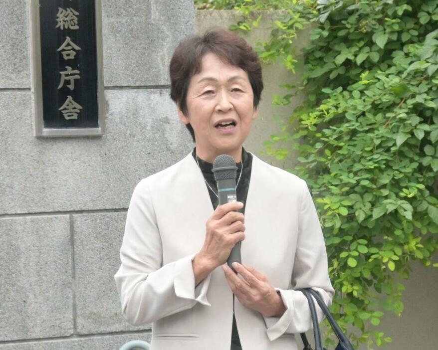 袴田事件の再審無罪判決を受け、静岡地検に控訴しないよう求める桜井恵子さん=水戸市内、9月27日