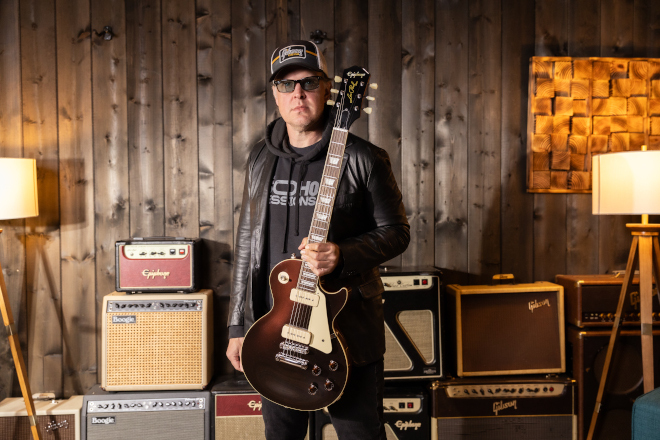 エピフォンから、米国のブルースギタリスト、ジョー・ボナマッサの最新シグネチャー・モデル『Joe Bonamassa 1955 Les Paul Standard (ジョー・ボナマッサ 1955 レスポール・スタンダード)』が発売された。