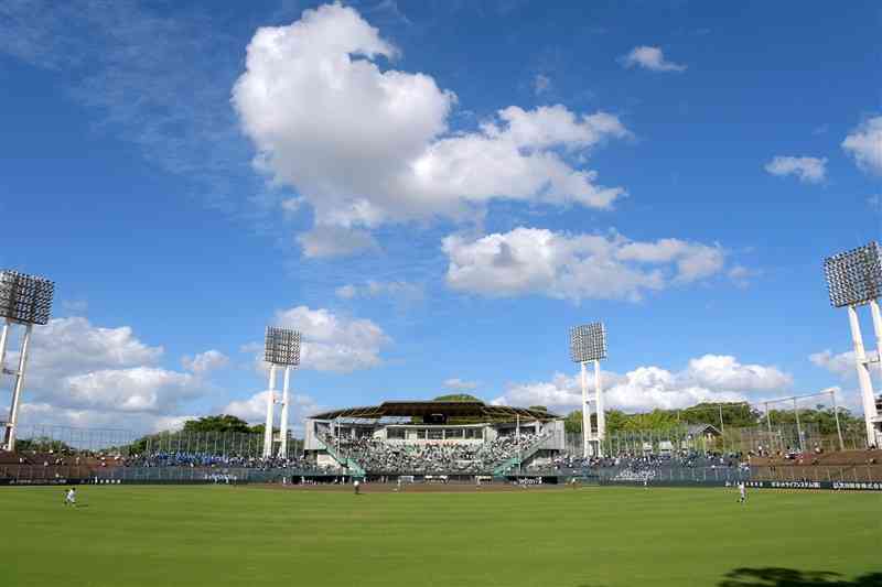 リブワーク藤崎台球場