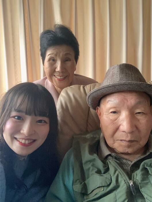 左から中川真緒さん、袴田ひで子さん、袴田巌さん（以下、写真はすべてなかがわさんの提供）