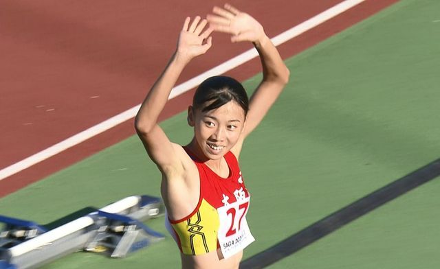 少年女子A800ｍを制した久保凛選手