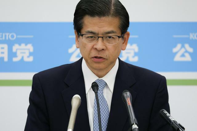 会見する公明党の石井啓一代表=2024年10月28日午前11時36分、東京都新宿区、有元愛美子撮影