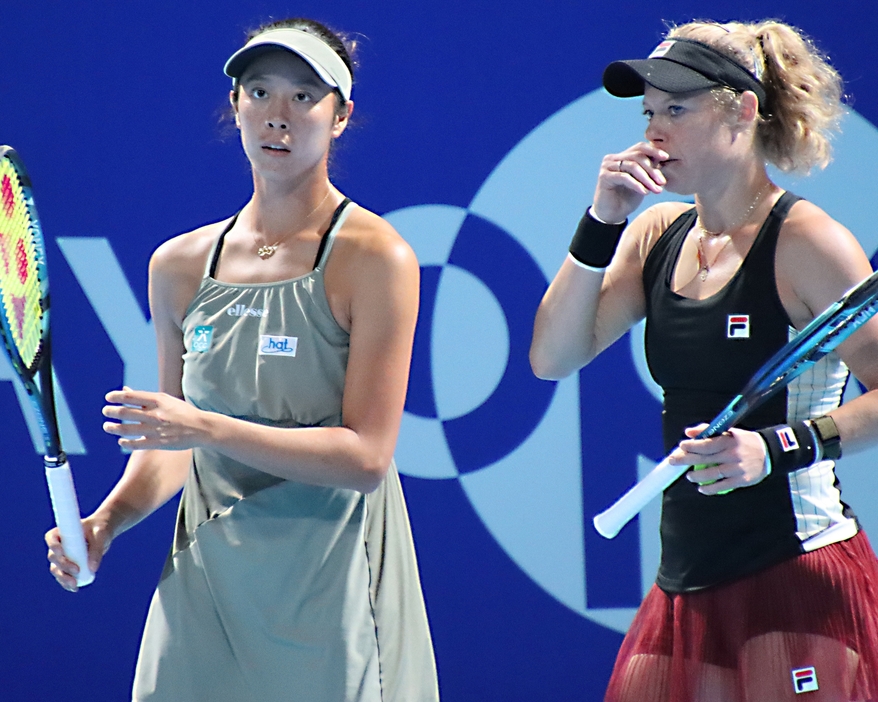 (左から)柴原瑛菜とシゲムンド[画像/tennis365.net]