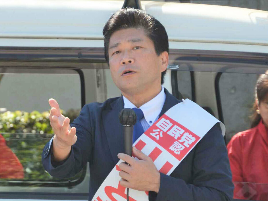 山本朋広氏