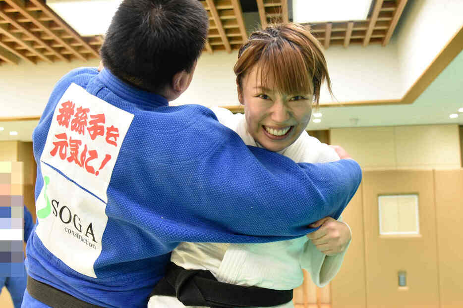 大外刈りの練習に大粒の汗を流した桜井