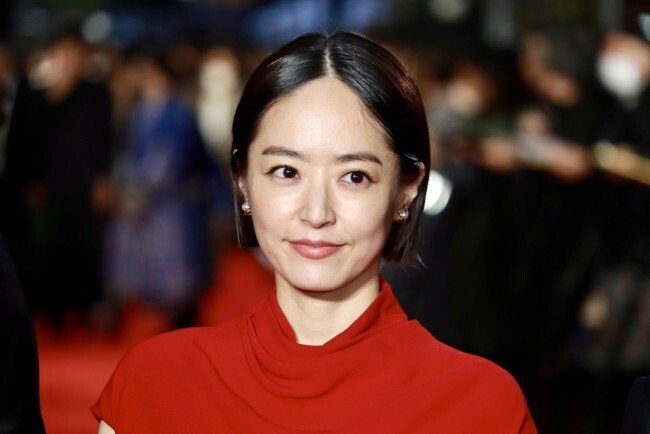 「第37回東京国際映画祭」オープニングレッドカーペットに登場した井上真央