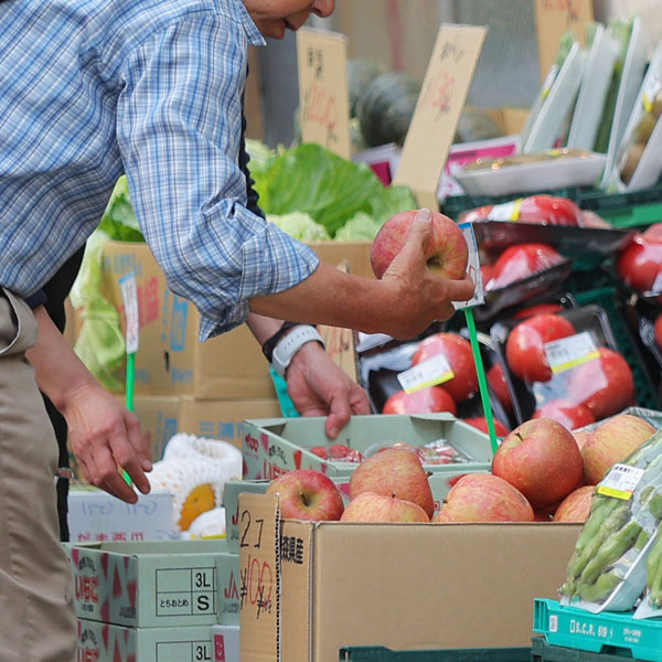 食料品はどんどんどんどん値上がり…（Ｃ）日刊ゲンダイ