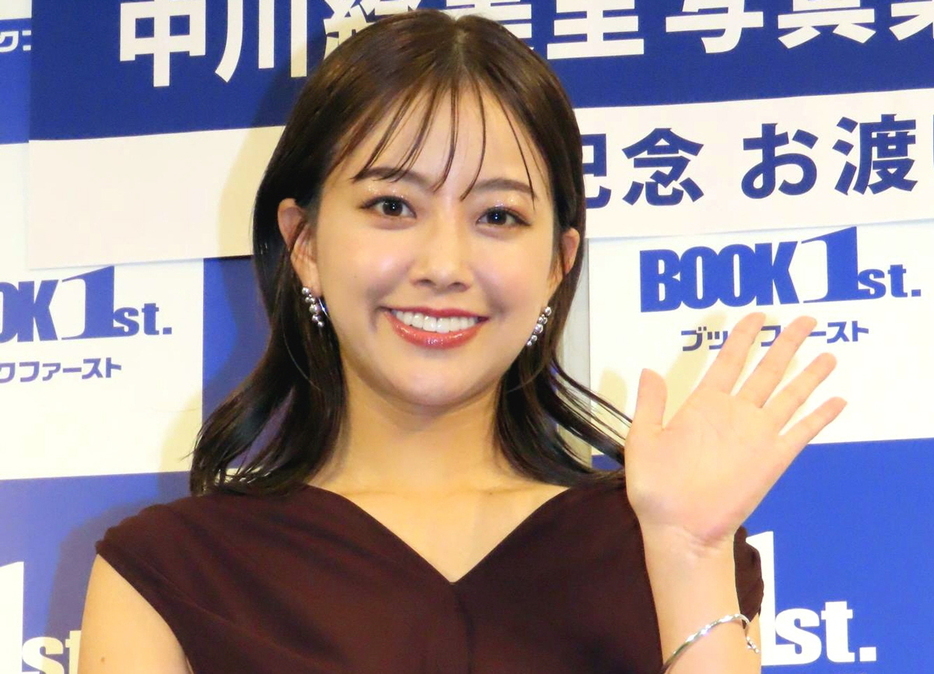 　中川絵美里アナウンサー