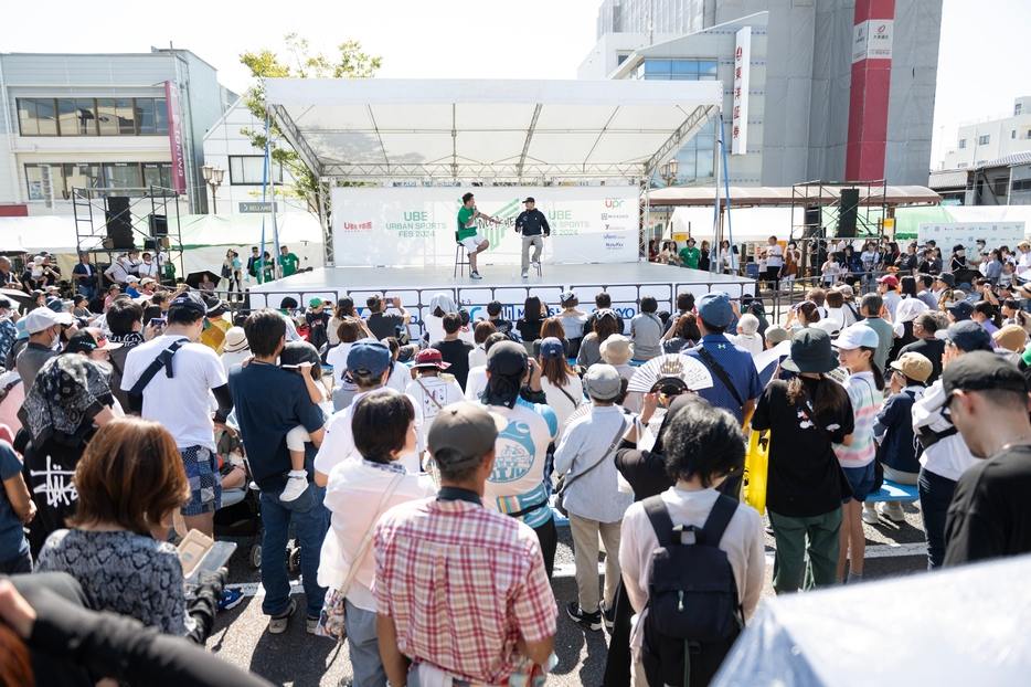 たくさんの来場者が集まった今回の「UBE URBAN SPORTS FES 2024」photograph by Jason Halayko