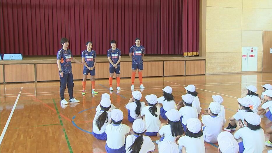 佐伯市の鶴岡小学校