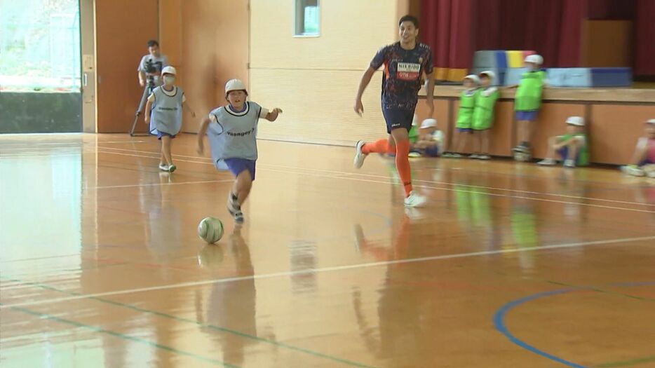 佐伯市の鶴岡小学校