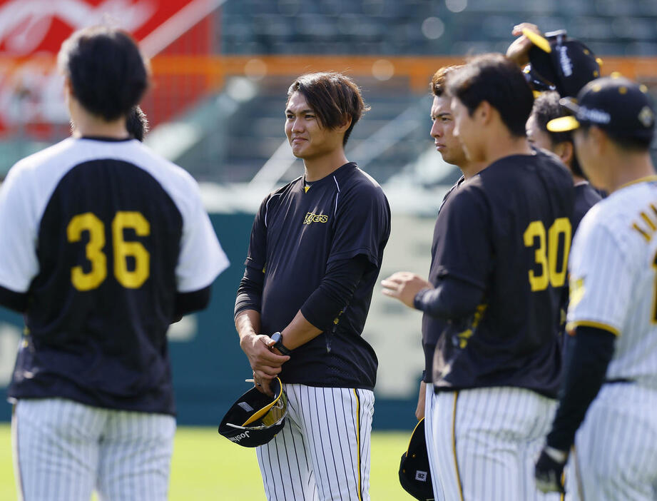 秋季練習に合流した阪神西純（撮影・藤尾明華）