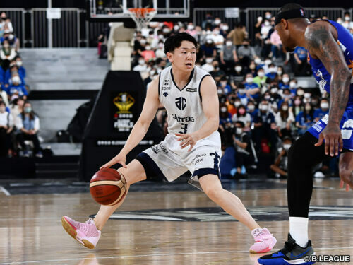 アルティーリ千葉でBリーグキャリアをスタートした山崎玲緒［写真］＝B.LEAGUE