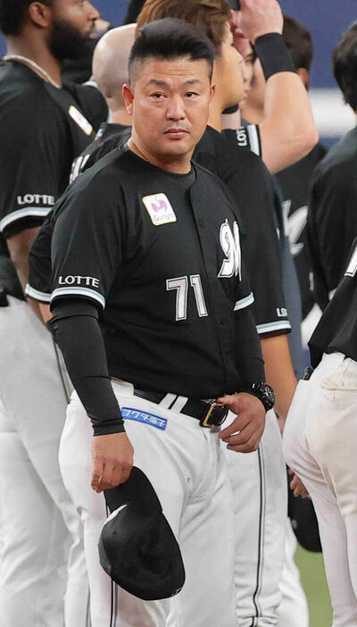 ロッテ・村田修一打撃コーチ