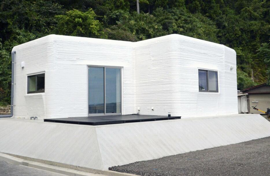 3Dプリンターで製造した住宅＝2日午前、石川県珠洲市