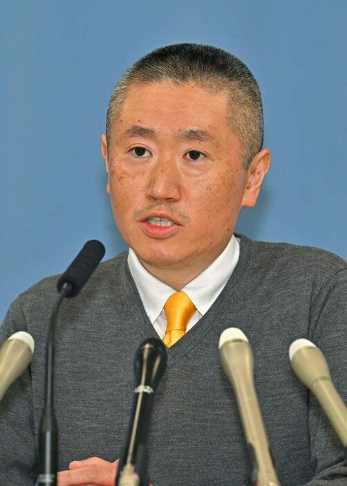 兵庫県知事選に立候補を表明した木島洋嗣氏＝神戸市内（撮影・斎藤雅志）