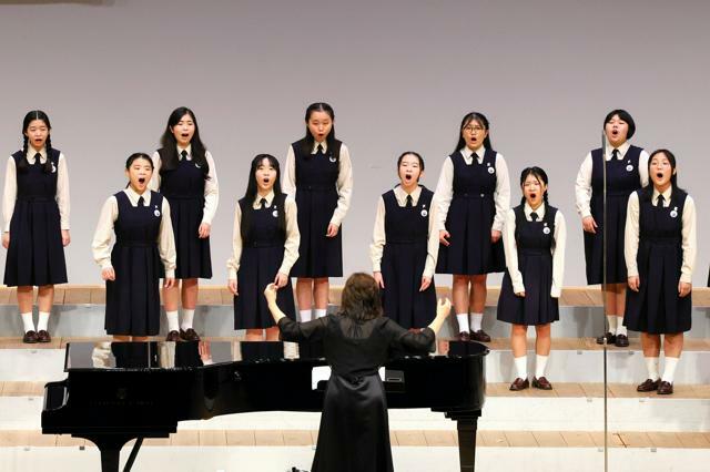 清泉女学院（神奈川）の演奏=さいたま市のソニックシティ、篠田英美撮影