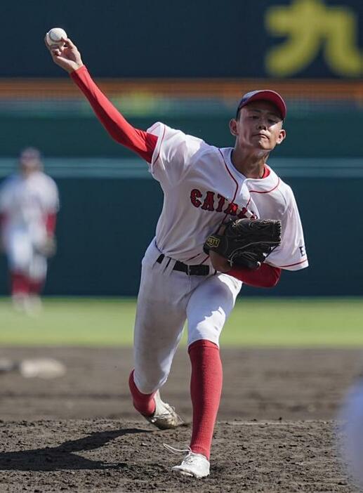 【聖カタリナ学園―岡山学芸館】8回途中まで1失点と力投した聖カタリナ学園の有馬＝甲子園（撮影・柳生秀人）