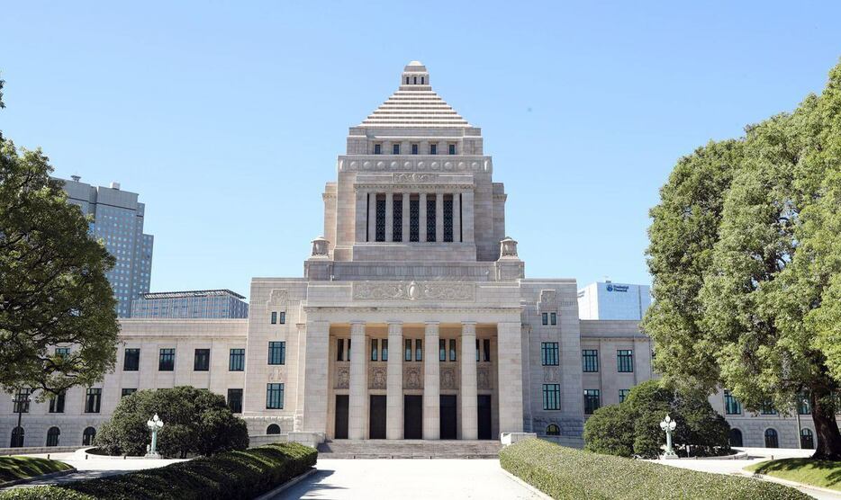 国会議事堂＝東京都千代田区（春名中撮影）