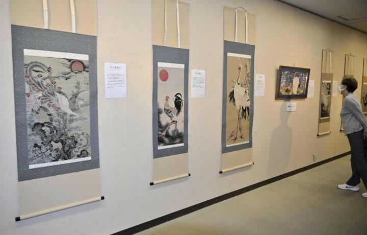 西陣織で伊藤若冲の絵画を表現した展覧会