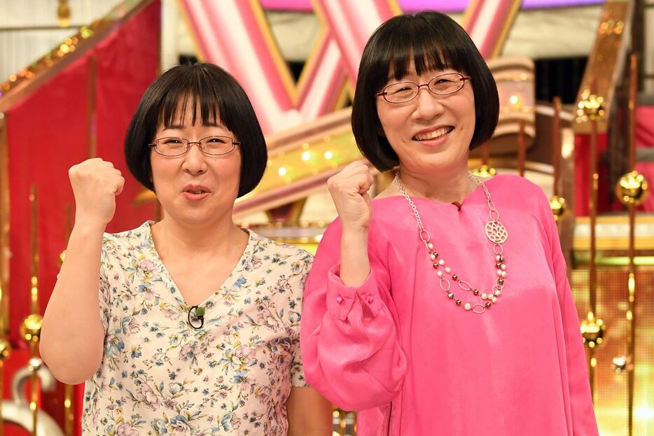 阿佐ヶ谷姉妹の渡辺江里子(右)と木村美穂