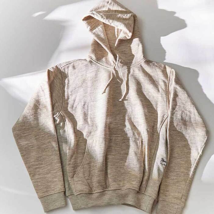 「Wool Sweat Hoodie」4万9500円／アンドレヌ×ティースペックギア