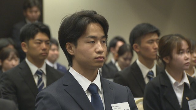 あなぶきグループの内定式　高松市木太町