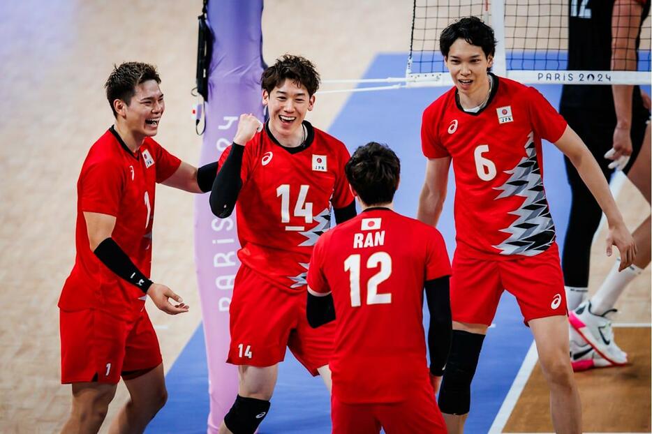 男子日本代表【Photo：Volleyball World】