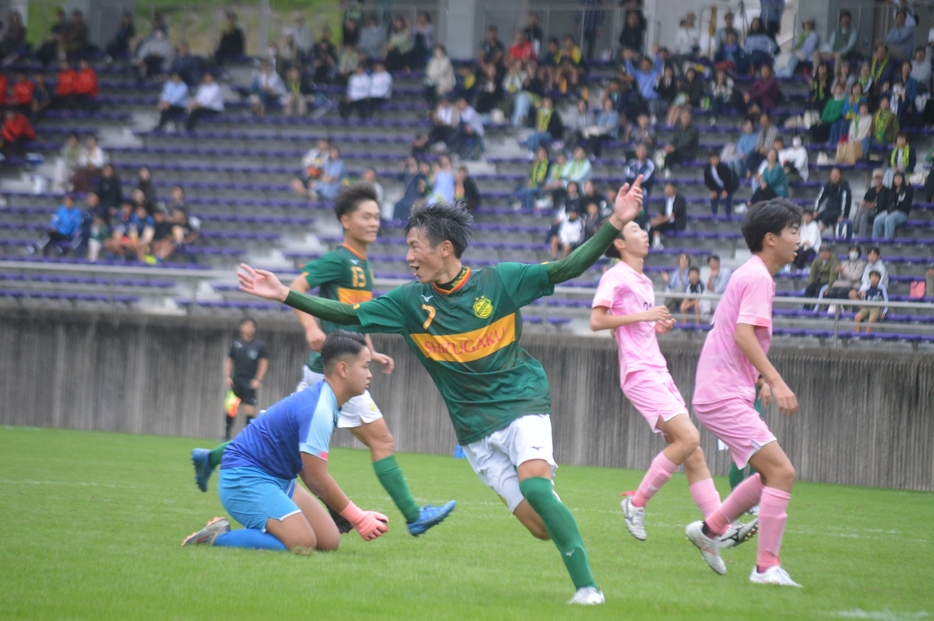 静岡学園MF天野太陽(写真＝佐藤亮太)