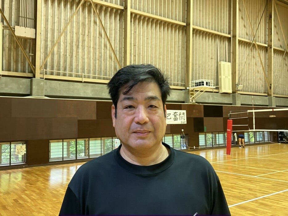 中西康己監督は試行錯誤を重ねながら、現状に即した最適の指導を行なう。