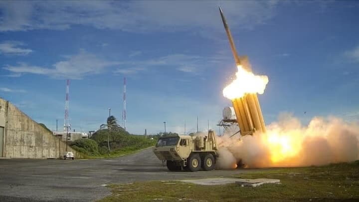 イランの弾道ミサイル攻撃対策でアメリカがイスラエルに送るTHAAD。運用のために米軍100人がついていく（2013年9月10日、北マリアナ諸島）　Photo by U.S. Army via ABACAPRESS.COM