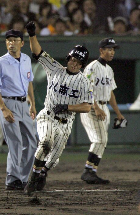 八重山商工高時代の金城長靖