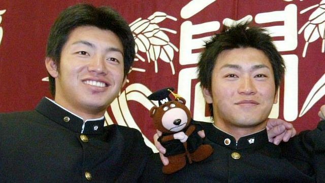 鳥谷敬さん（左）と 青木宣親さん（右）2003年ドラフトで早稲田大学からプロ野球へ【写真:日刊スポーツ/アフロ】