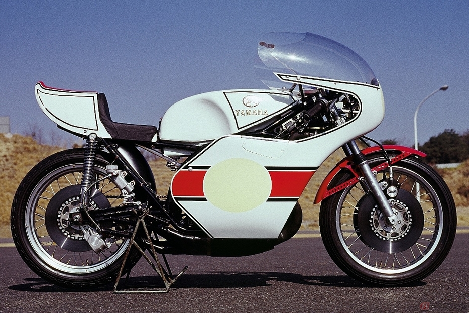 1974年に2ストローク車初のチャンピオンマシンとなったYZR500（0W20）。そこからドゥカティにタイトルを譲る2007年まで日本メーカーが33連覇（2ストロークでは2001年まで）