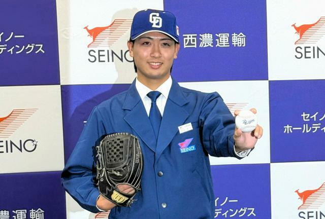 中日から2位指名された西濃運輸の吉田聖弥投手=2024年10月24日午後7時40分、岐阜県大垣市、連勝一郎撮影