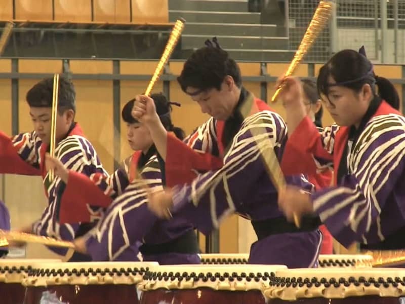 イベントで演奏する和太鼓グループ＝下呂市森、下呂交流会館アクティブ