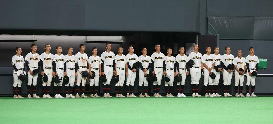 札幌日大対東海大札幌　準決勝で敗れた札幌日大（撮影・黒川智章）