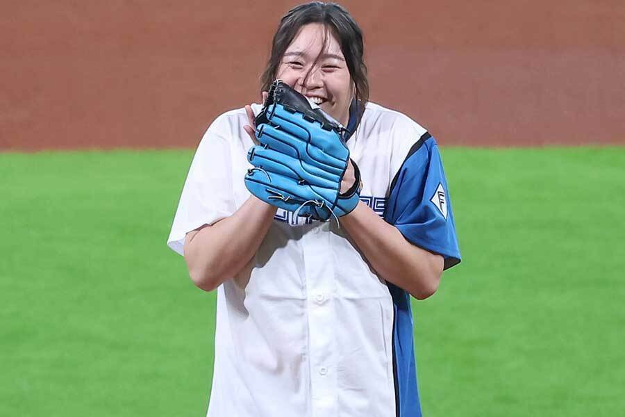 日本ハム対ロッテの始球式に登場した北口榛花【写真：産経新聞社】