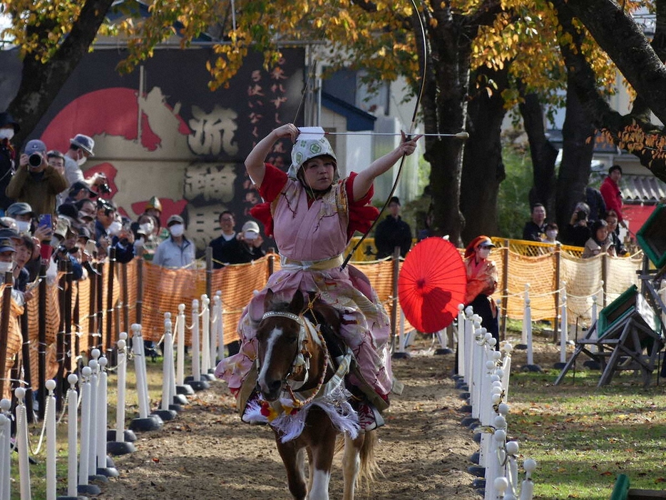 青森県十和田市で行われた「第10回世界流鏑馬選手権」に出場したりんごちゃん