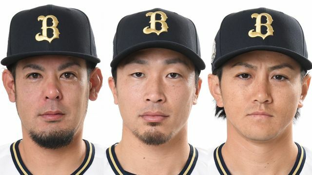 (左から)オリックス・比嘉幹貴コーチ、安達了一コーチ、小田裕也コーチ