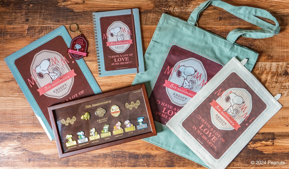 「SNOOPY Chocolat」5周年記念グッズが登場！